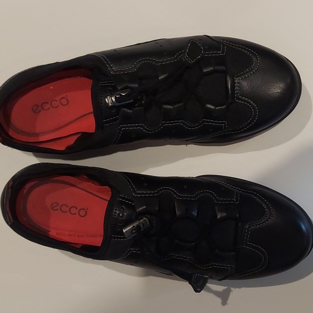Womens Ecco comfort shoe sz 10 Black